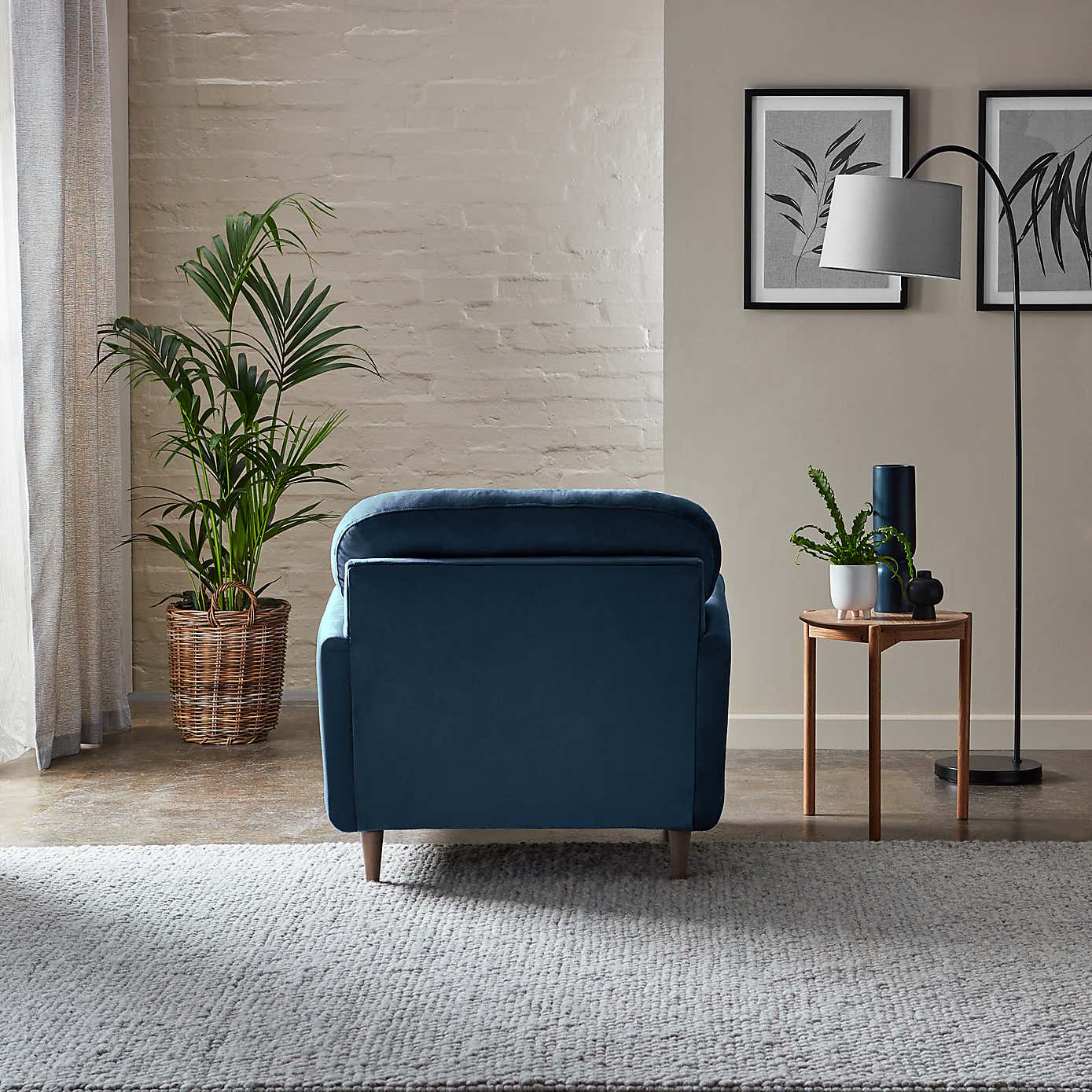 Sven Opulent Velvet Snuggle Chair