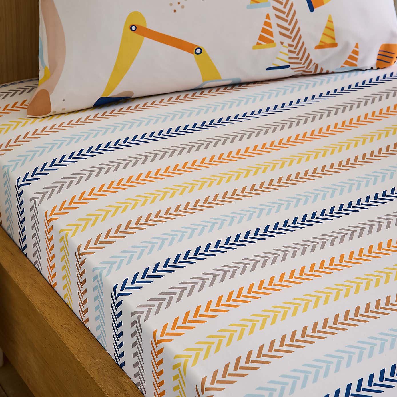 Trucks & Diggers Fitted Sheet