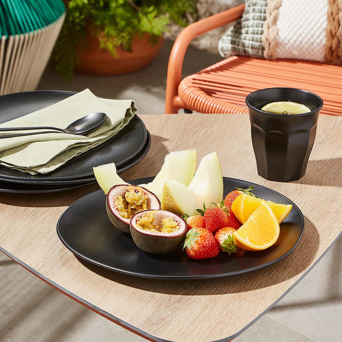 Organic Shape Dinner Plate Black