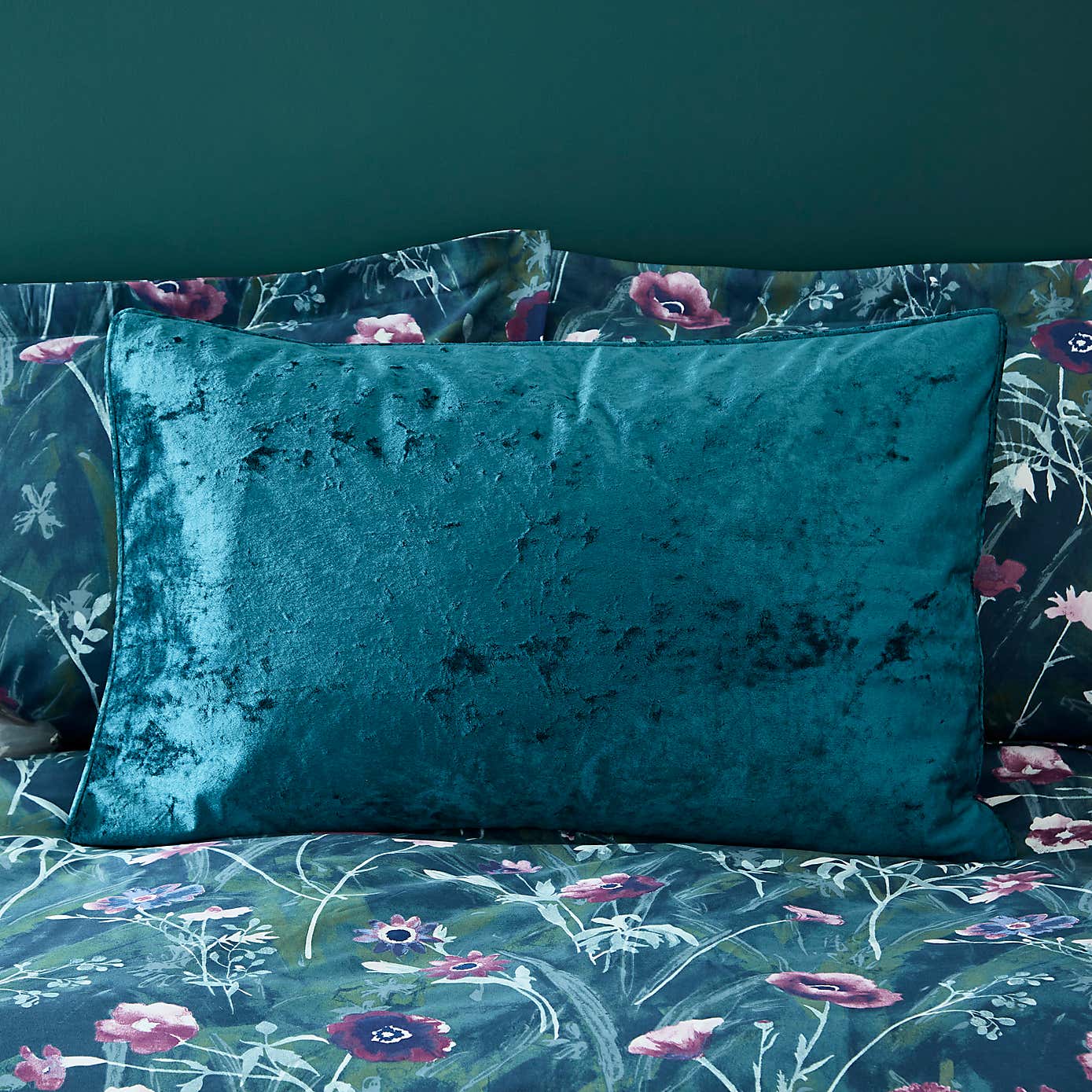 Crushed Velour Piped Pillowcase