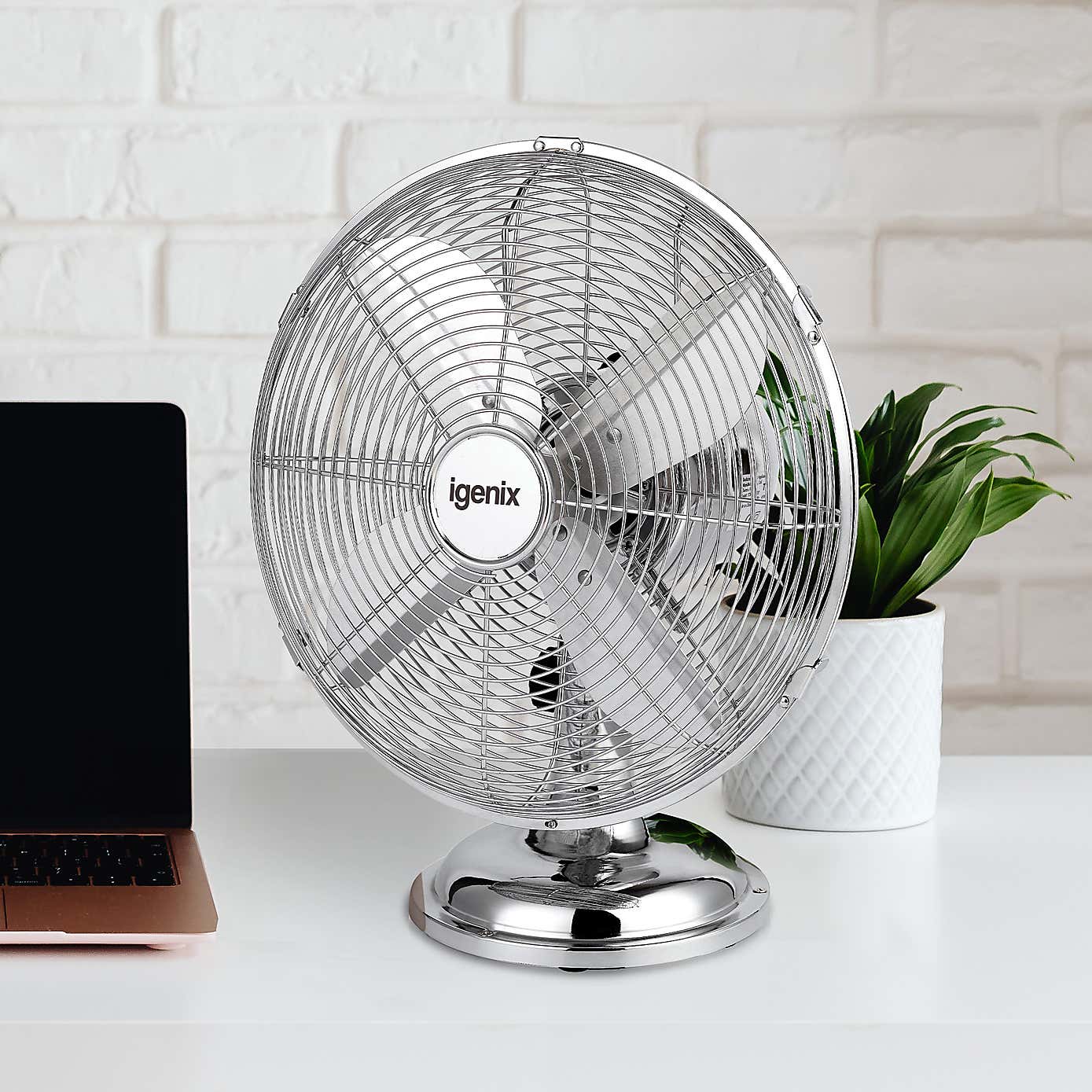 Igenix 12" Chrome Desk Fan