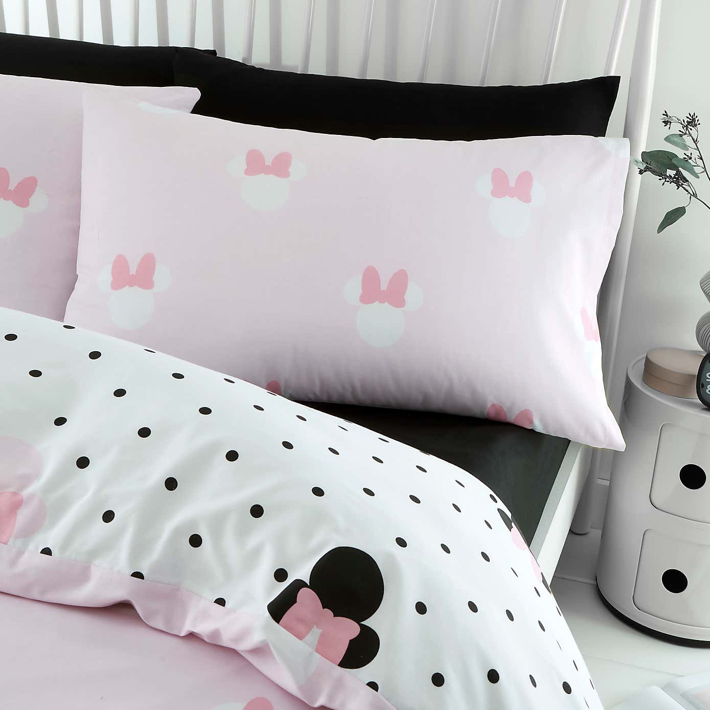 Disney Minnie Mouse Duvet Cover and Pillowcase Set