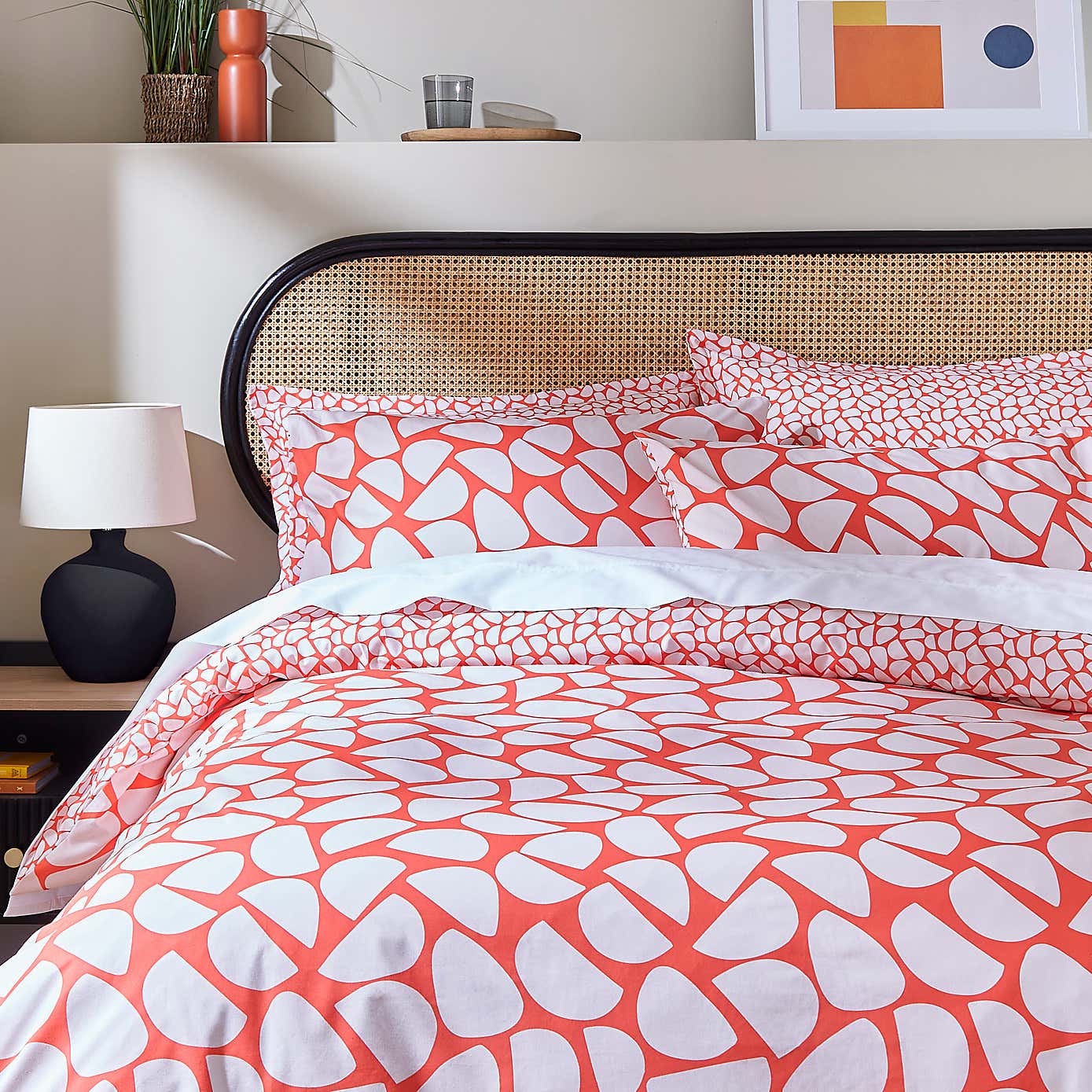 Nixon Semi Circle Duvet Cover & Pillowcase Set