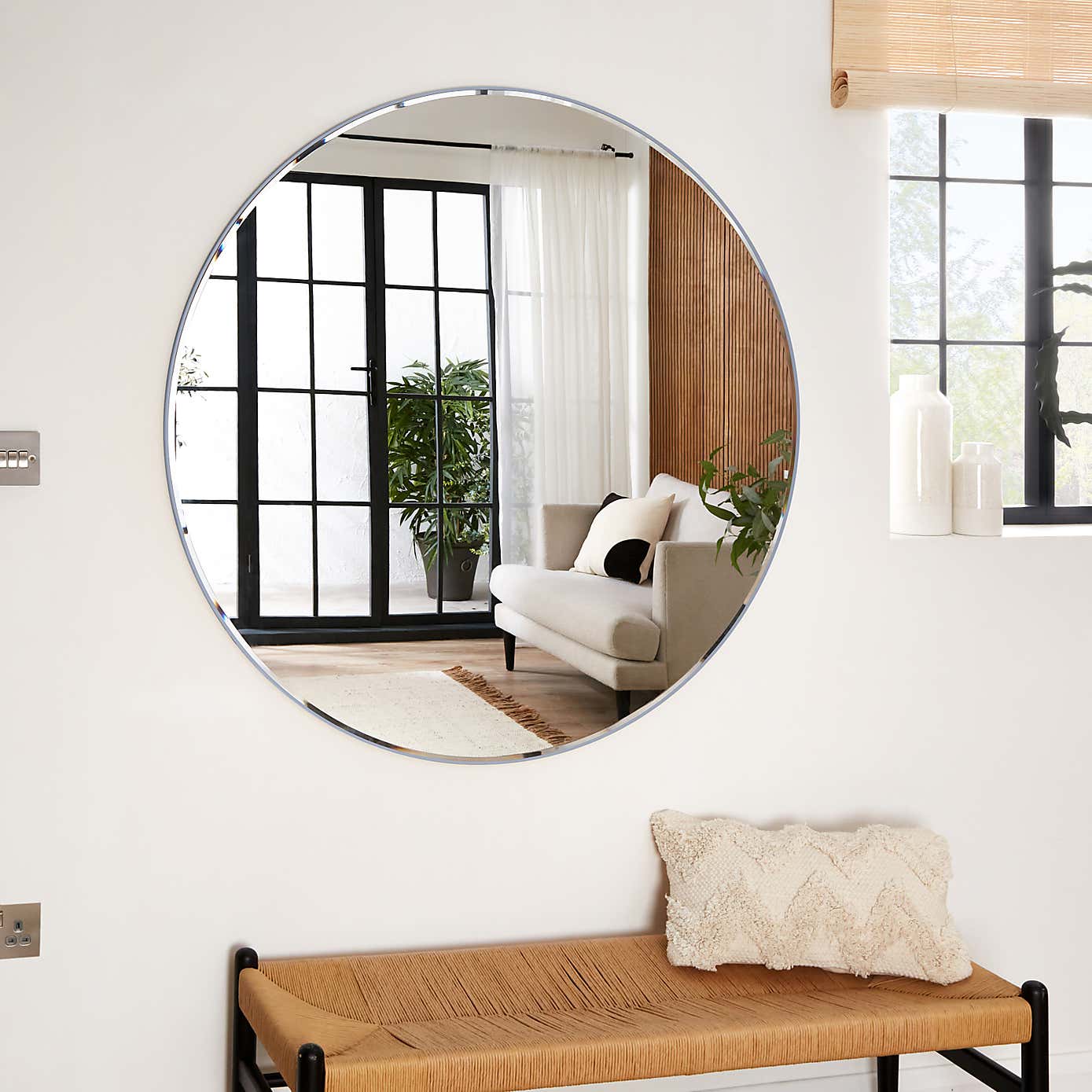 Apartment Round Frame Wall Mirror