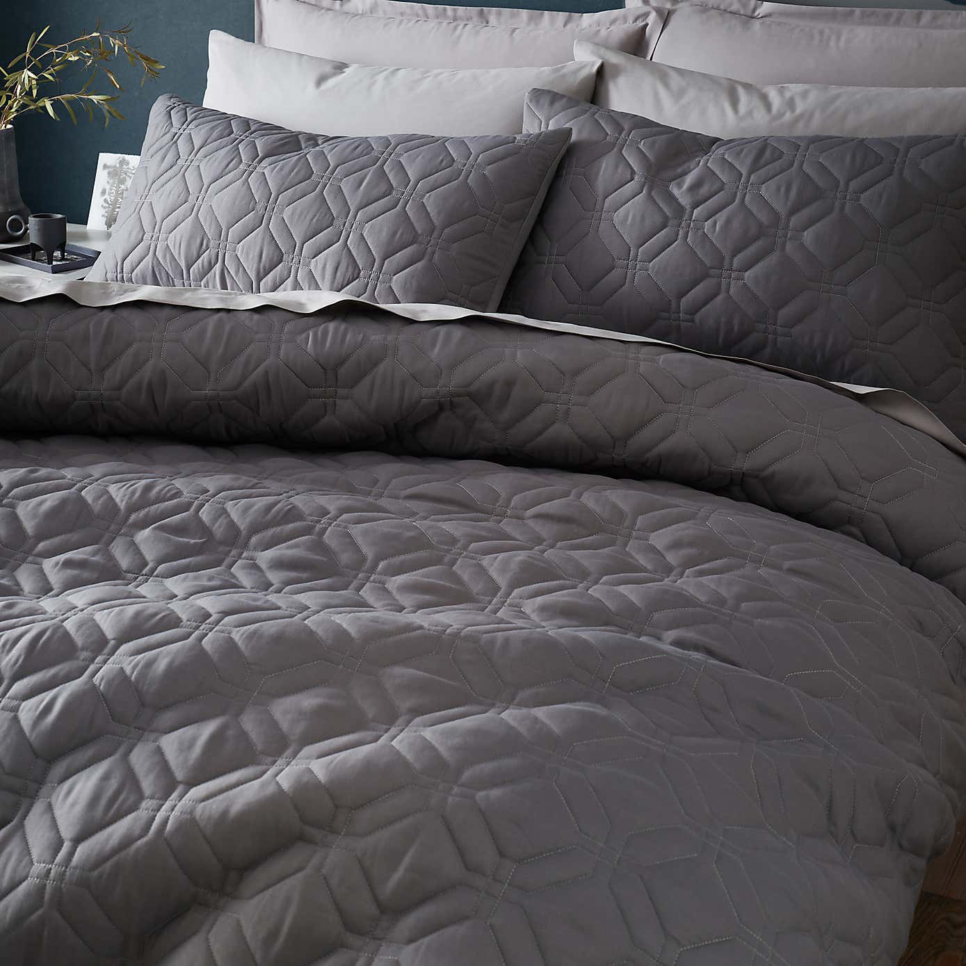 Quilted Geometric Duvet Cover and Pillowcase Set