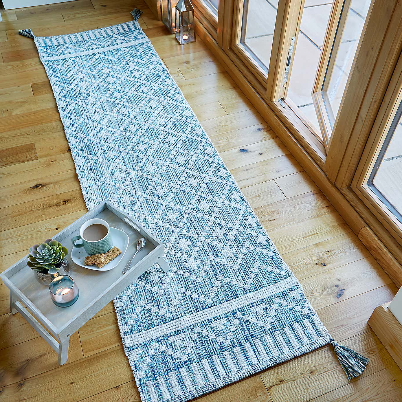 Leela Reversible Runner