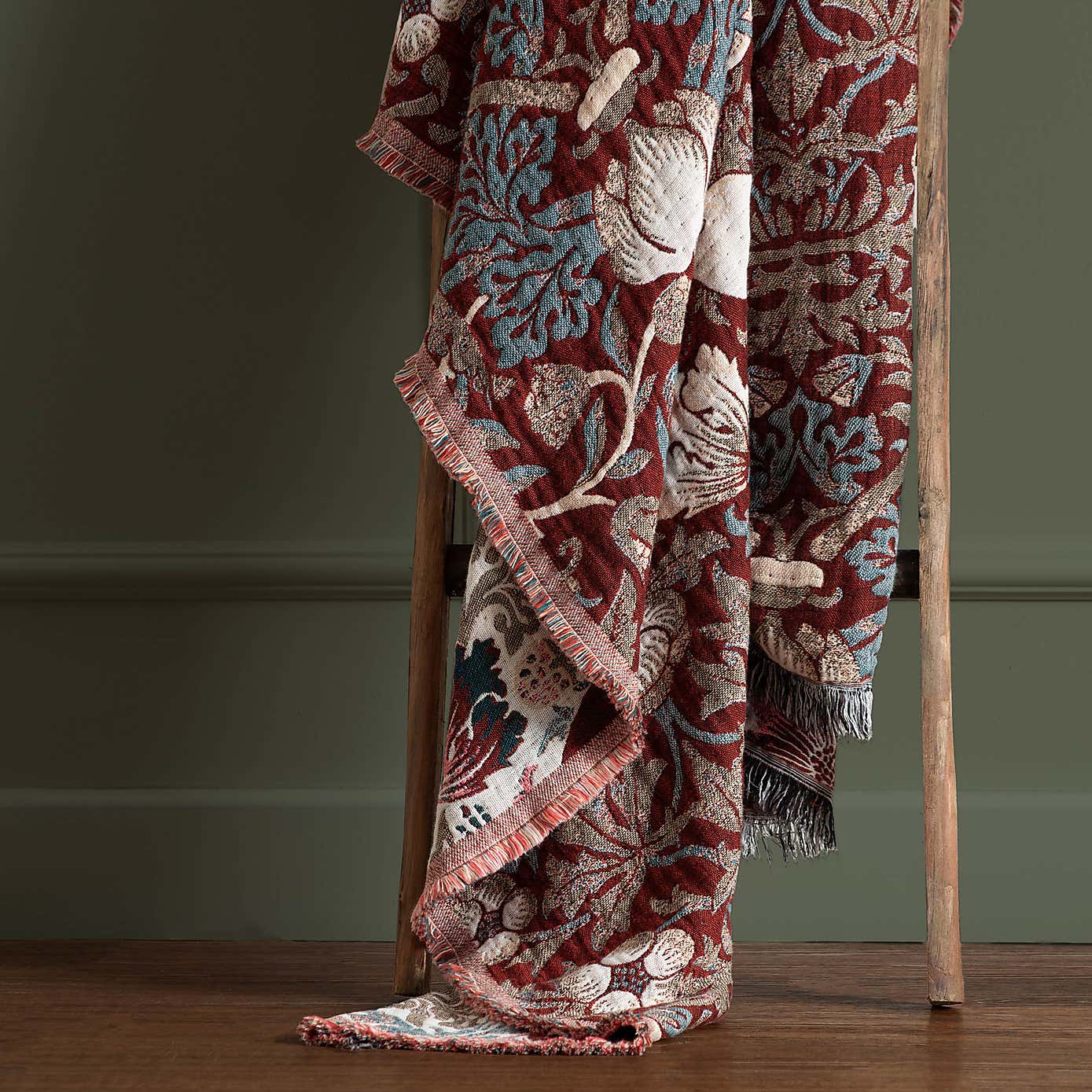 Morris & Co. Strawberry Thief Throw 130cm x 170cm