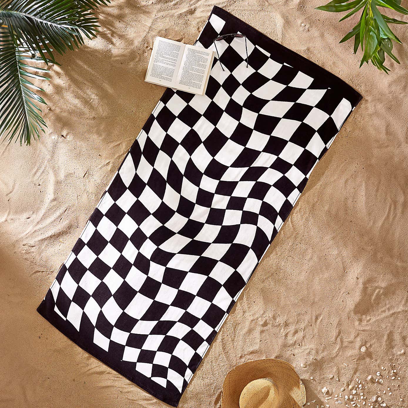 Catherine Lansfield Checkerboard Beach Towel