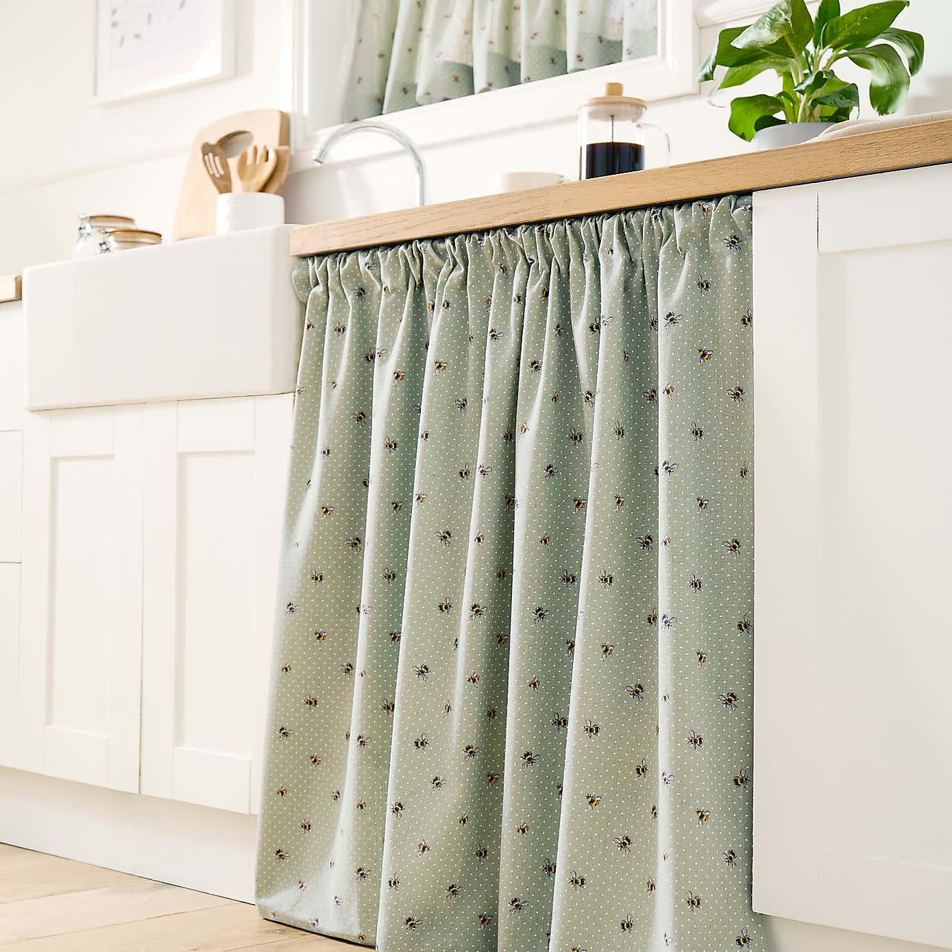 Bees Undercounter Unlined Slot Top Single Curtain