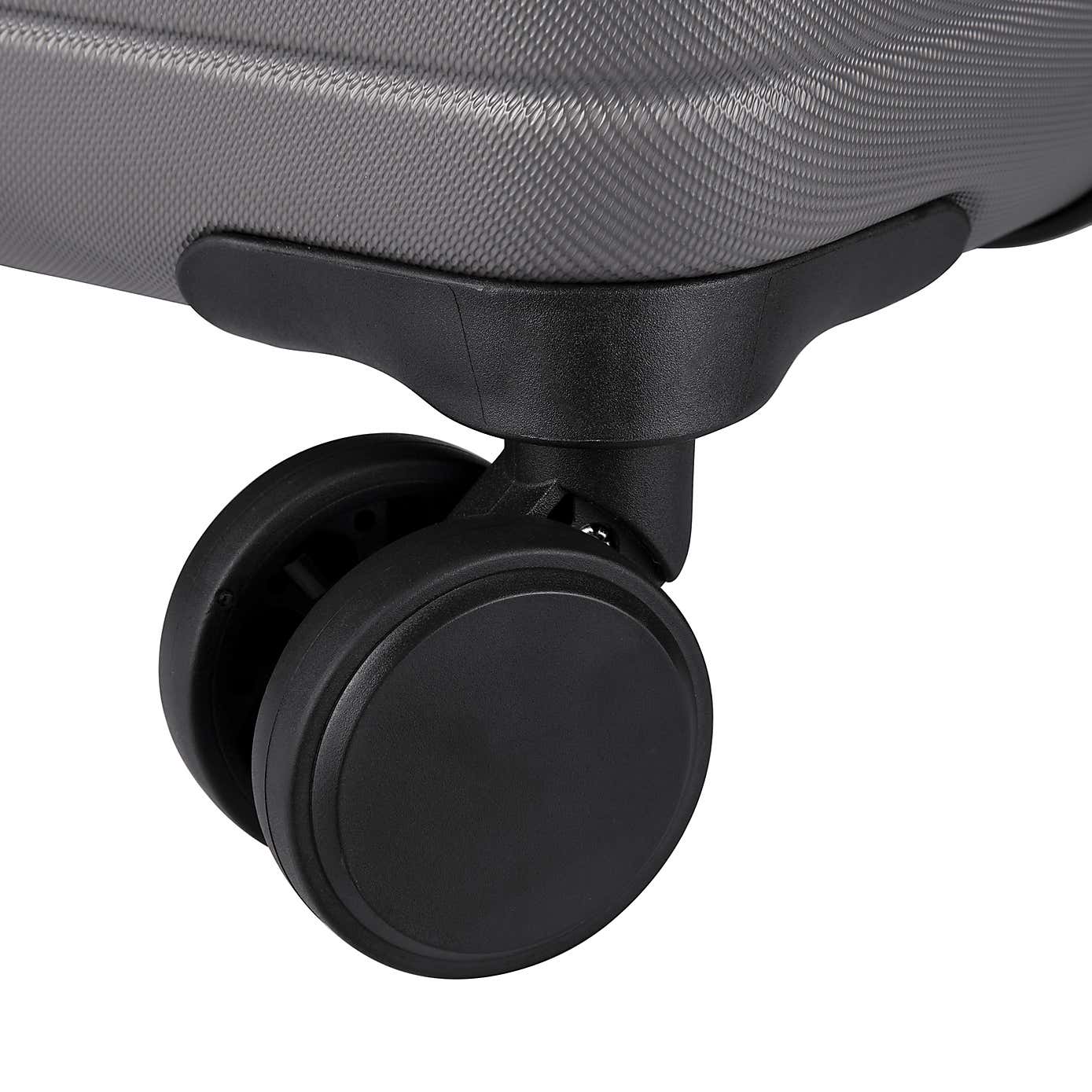 IT Luggage Attuned Hard Shell Suitcase