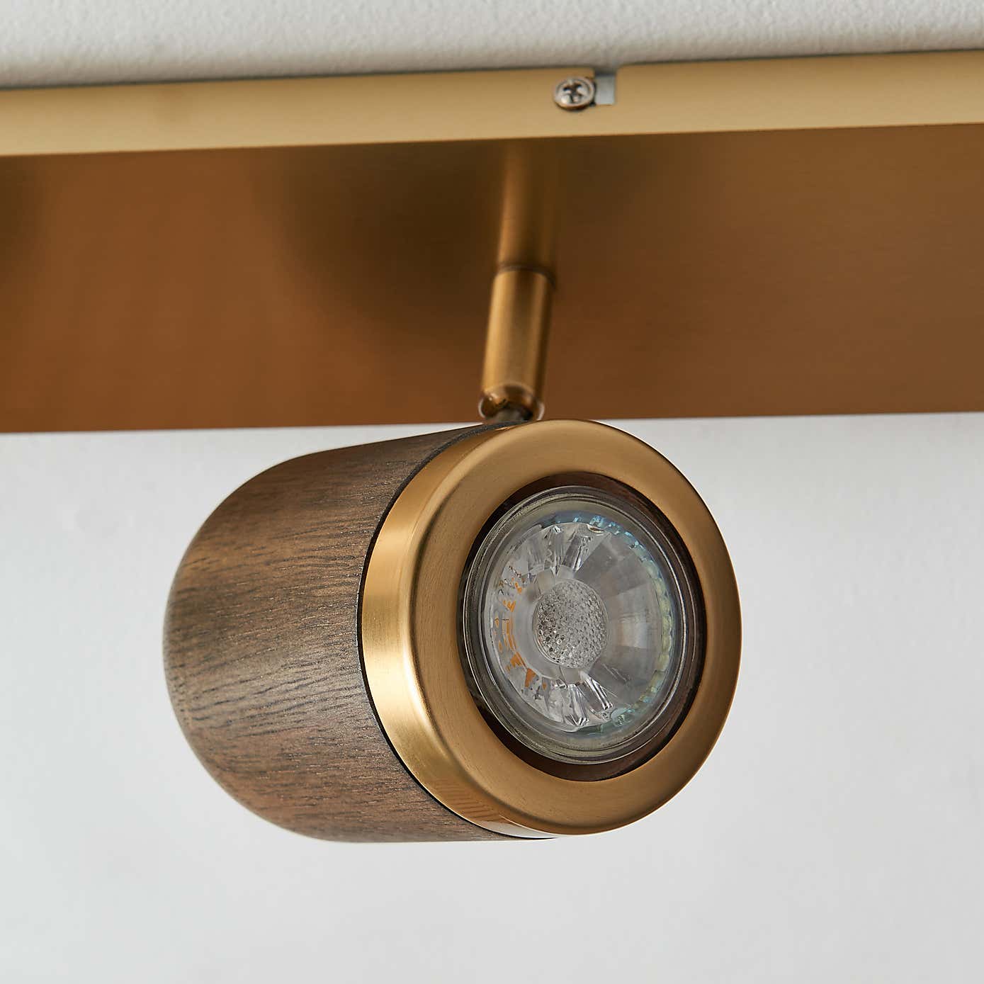 Gio Retro 4 Light Adjustable Spotlight Bar