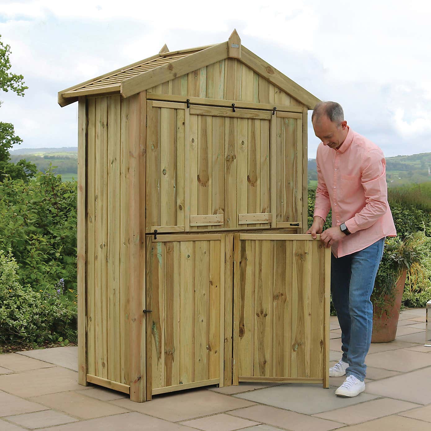 Garden Bar and 2 Stool Set