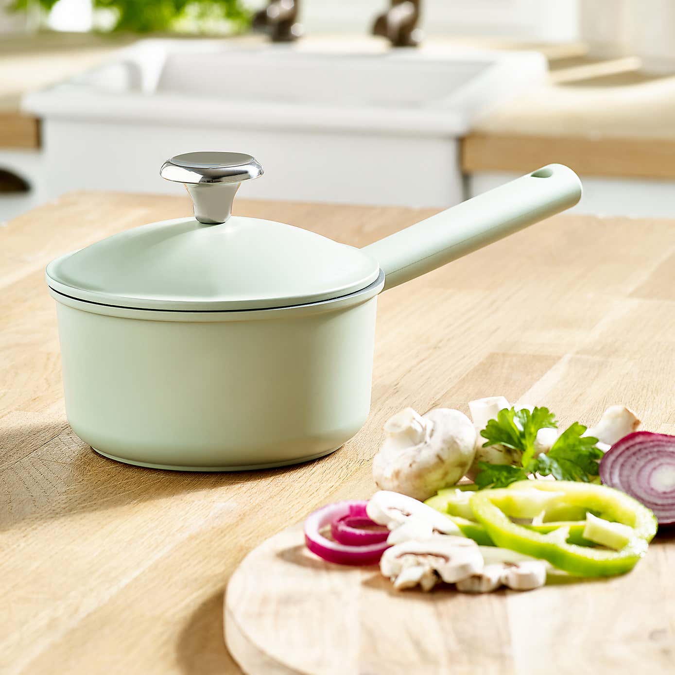 Cast Aluminium Saucepan 16cm With Lid Green