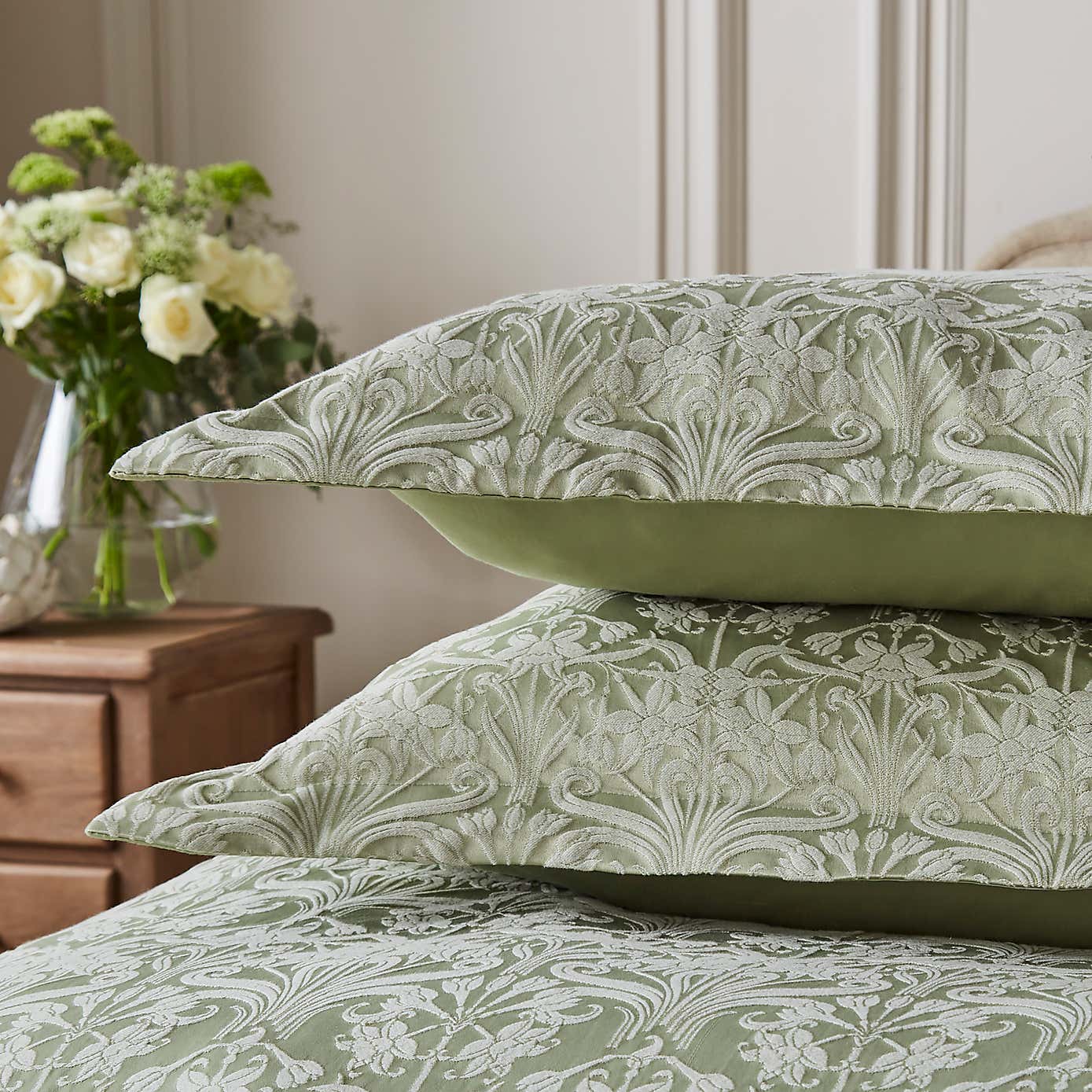 Dorma Fuchsia Bells Oxford Pillowcase Pair