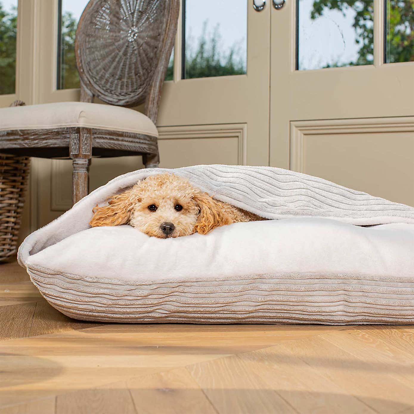 Lords and Labradors Essentials Sleepy Burrow Dog Bed