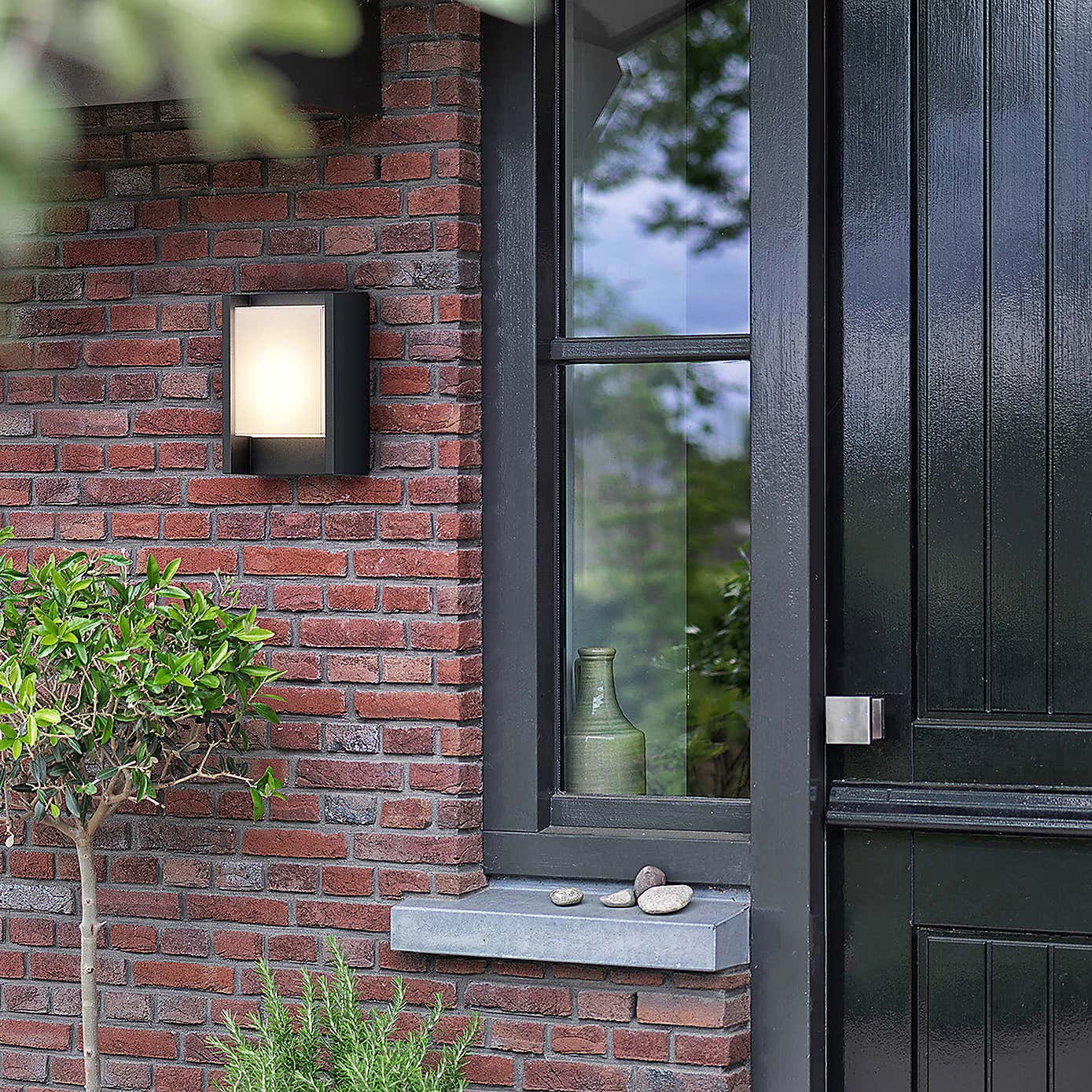 Philips Arbour Integrated LED Outdoor Wall Light