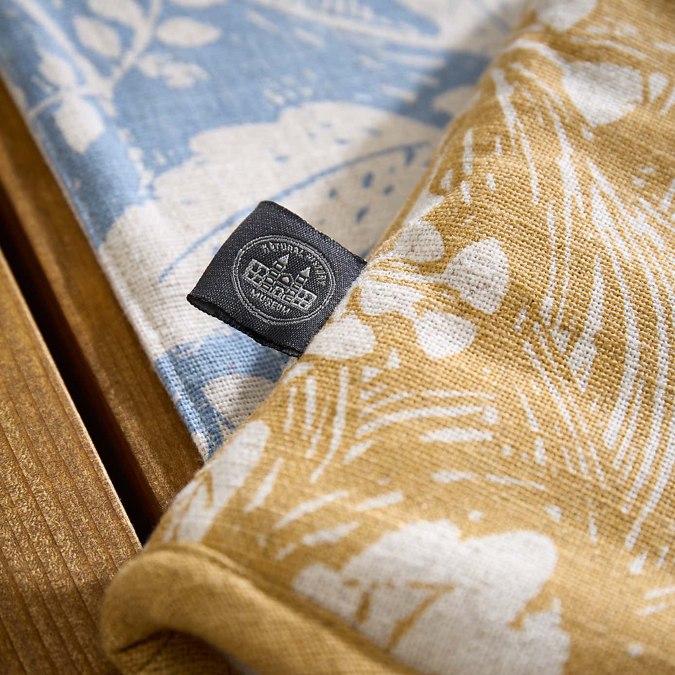 NHM Meadow Starling Single Oven Glove