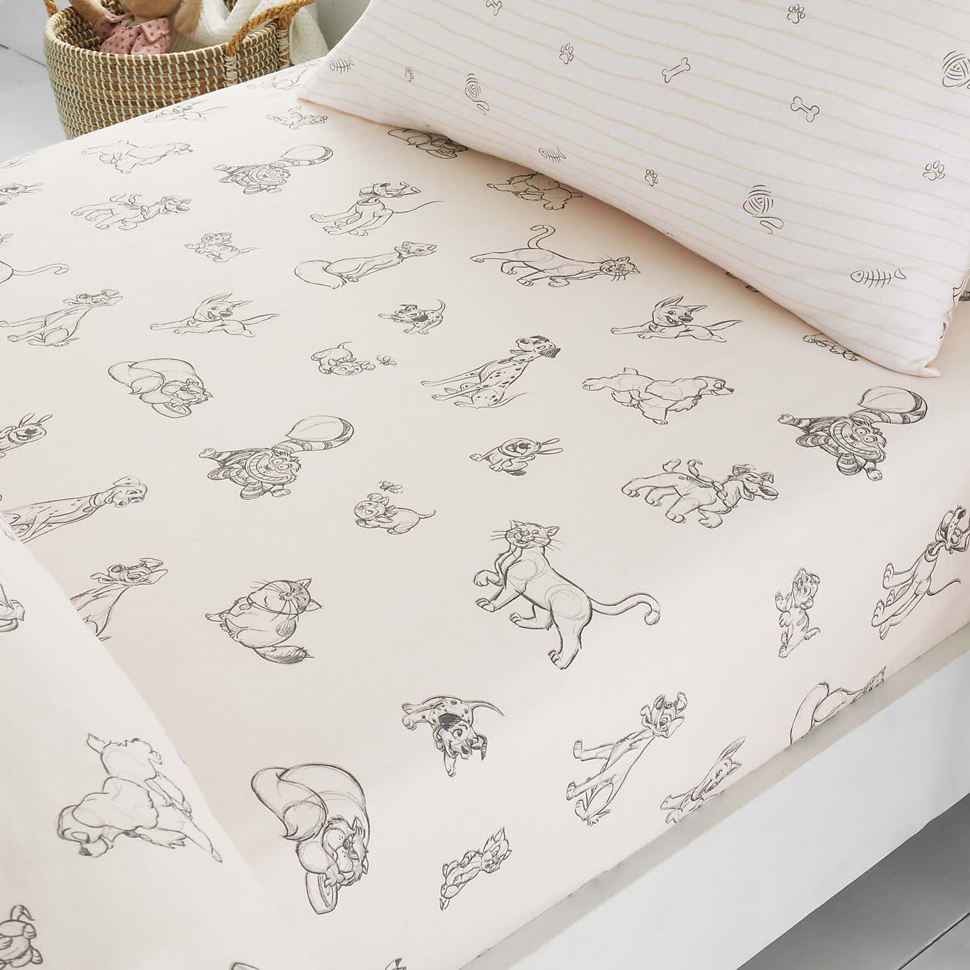 Disney Cats & Dogs Cotton Fitted Sheet