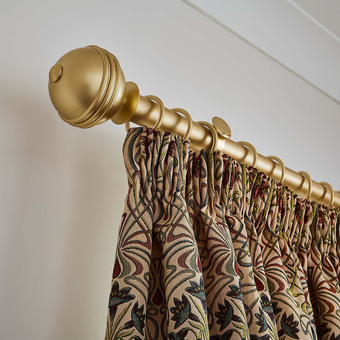 Traditional Ball Fixed Metal Curtain Pole with Rings