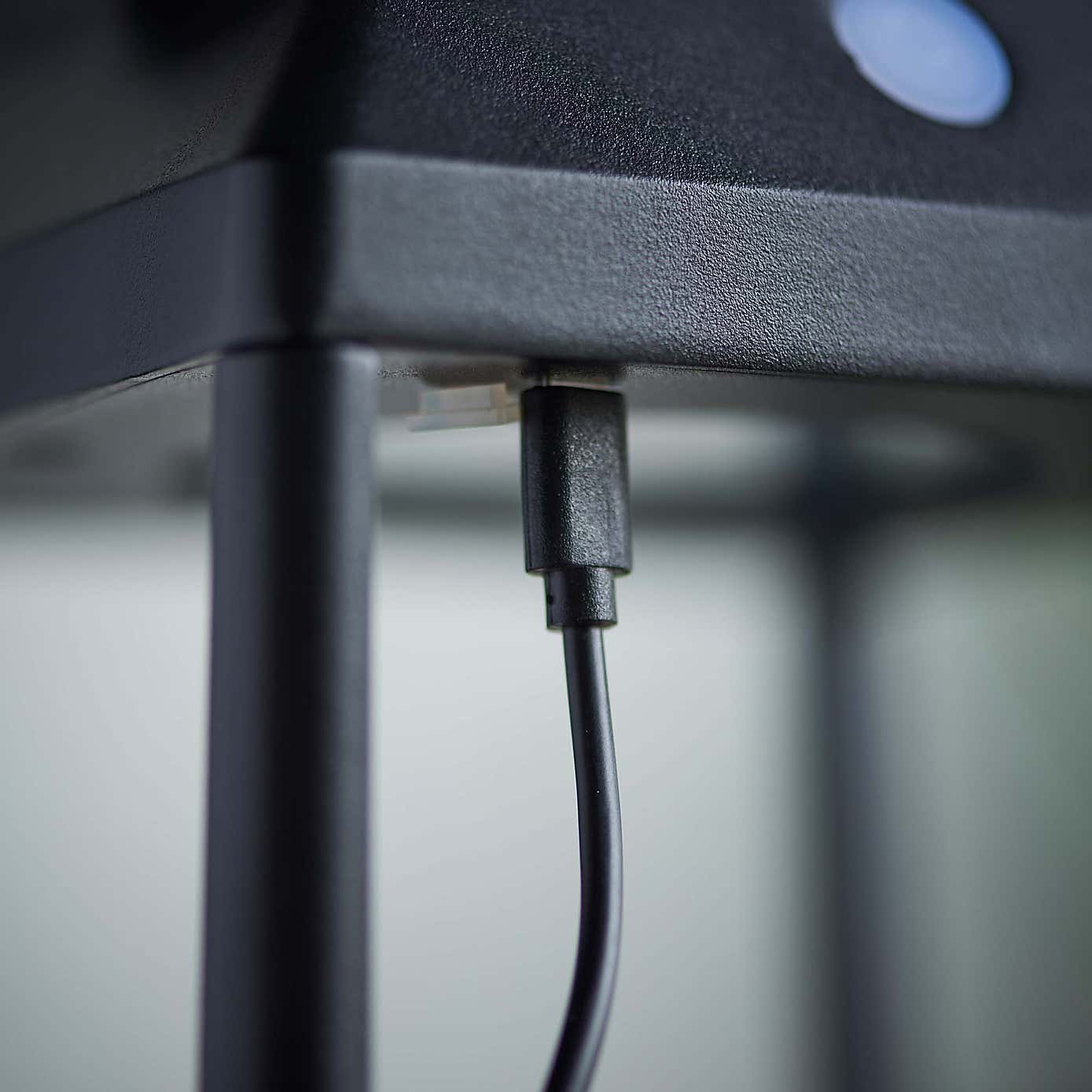 Vogue Jaylen 25cm Outdoor Solar USB Table Light