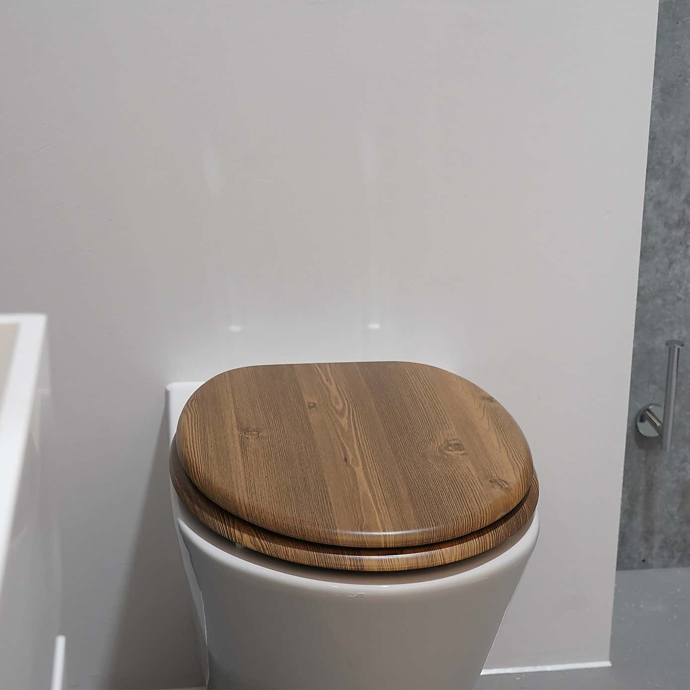 Teak Effect Toilet Seat