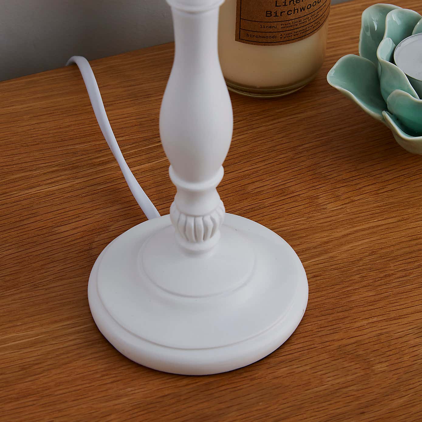 Tofty Mini White Table Lamp