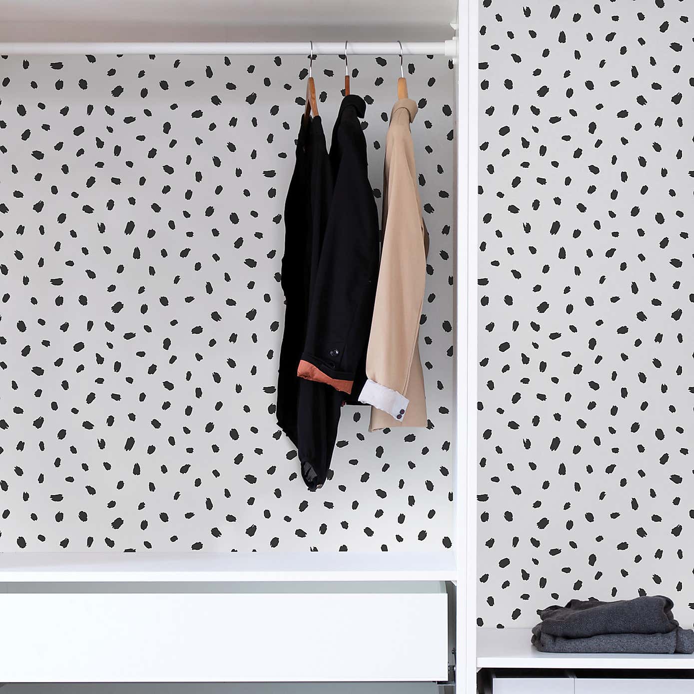 Nu Wall Self Adhesive Spot Mono Wallpaper