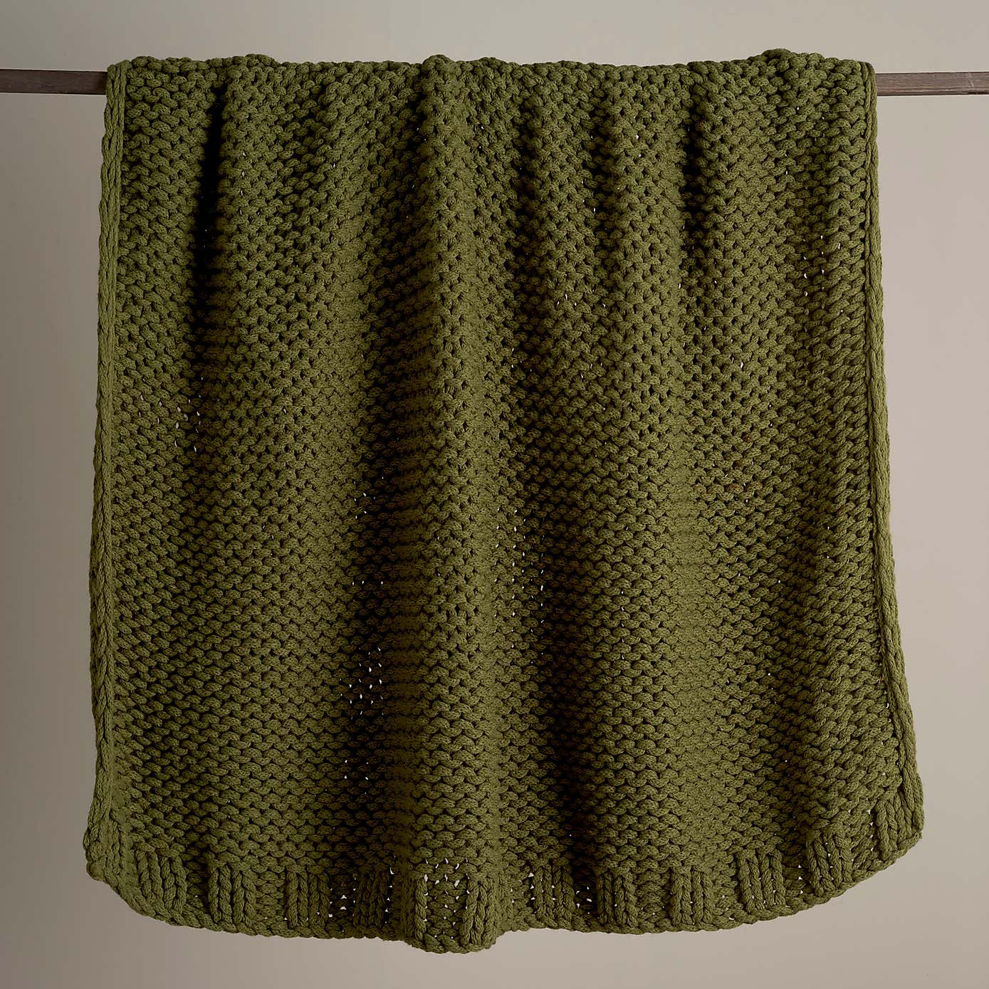 Chunky Knit White Throw