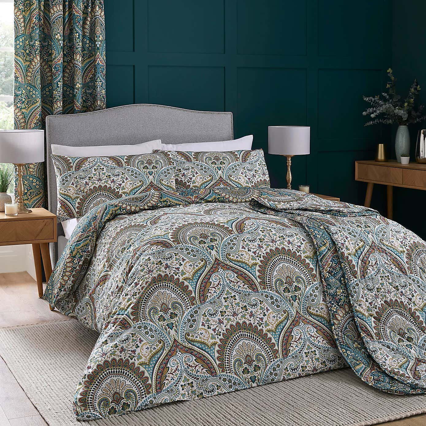Palais Reversible Teal Duvet Cover and Pillowcase Set