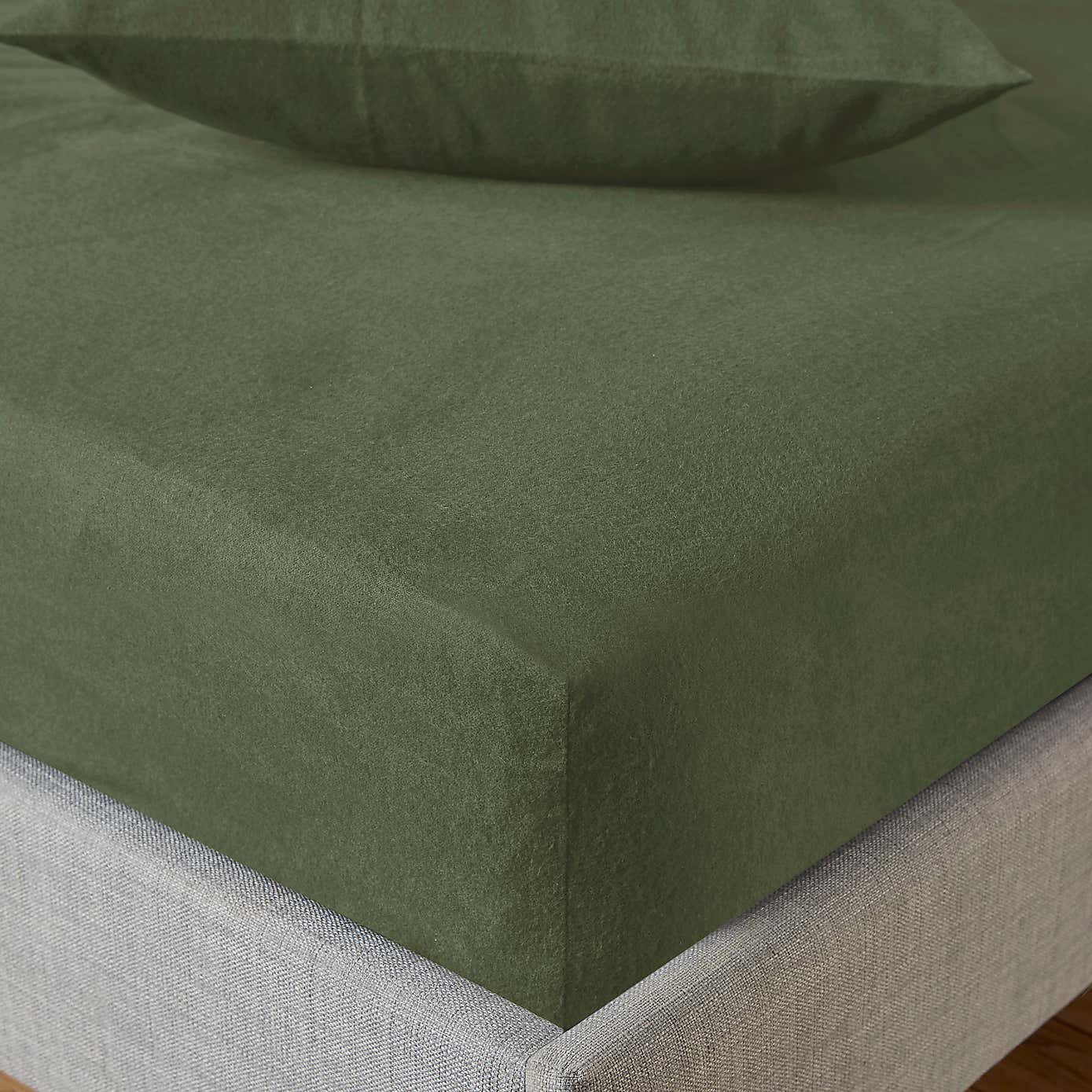 Soft & Cosy Brushed Cotton Fitted Sheet