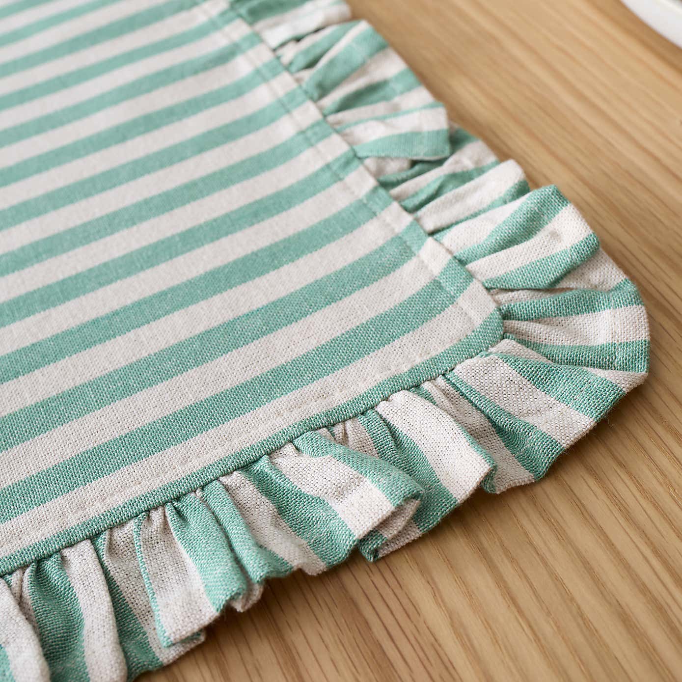 Set of 2 Linford Frill Placemats