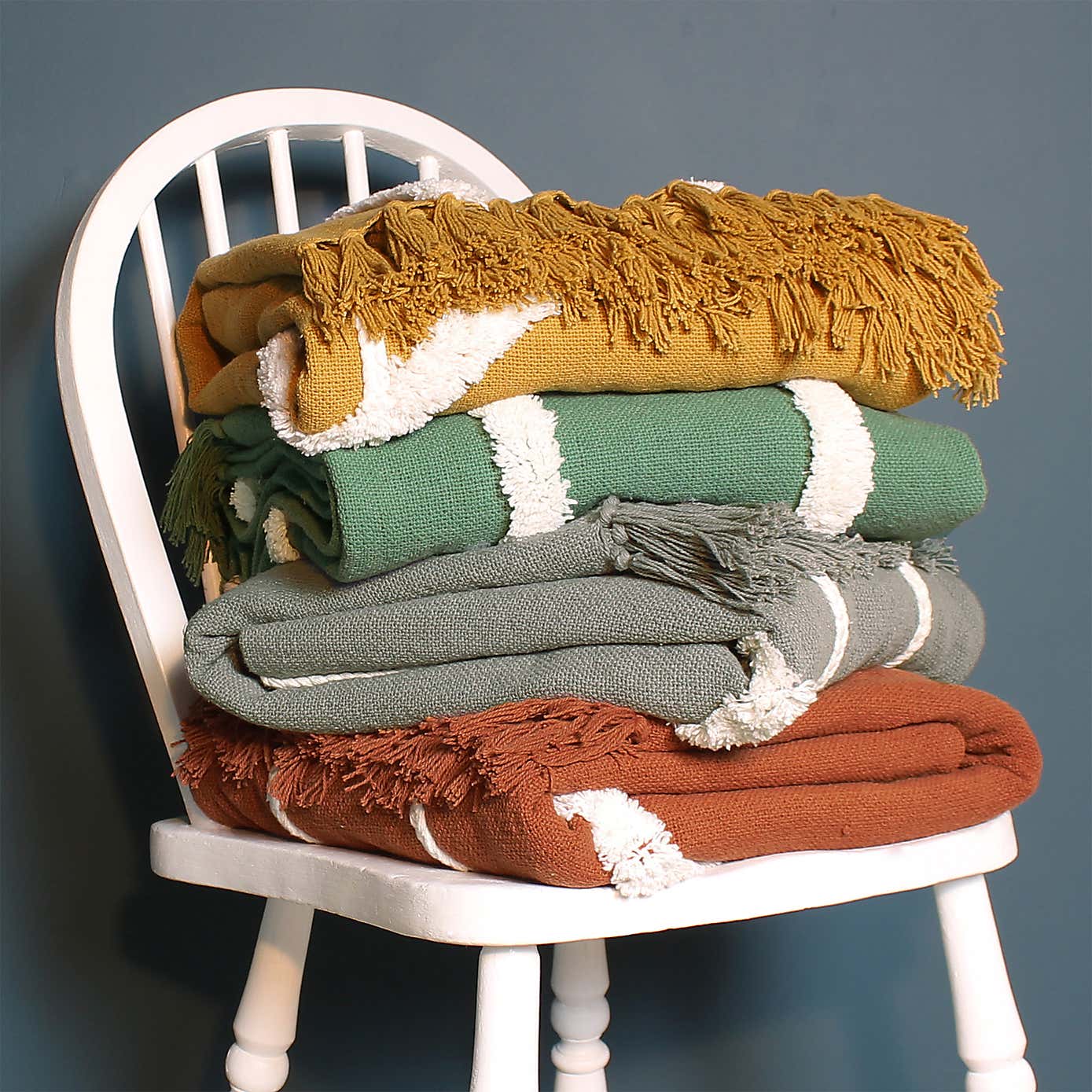 Rainbow Tufted 130cm x 150cm Throw