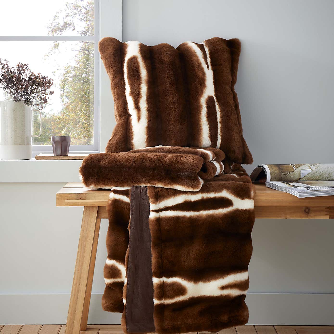 Flint Faux Fur Throw 130cm x 170cm