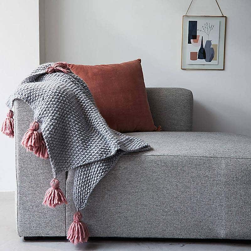 Chunky Tassel Throw Knitting Kit