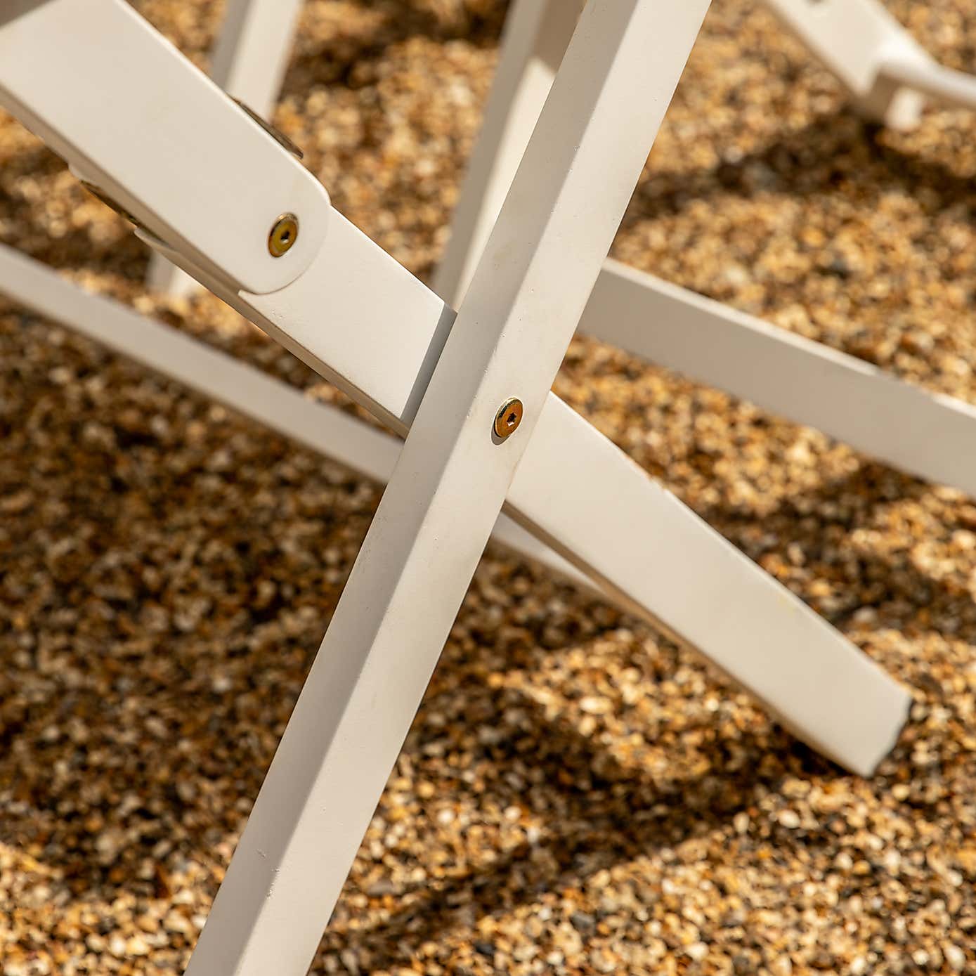 Ottinge White Foldaway Dining Set