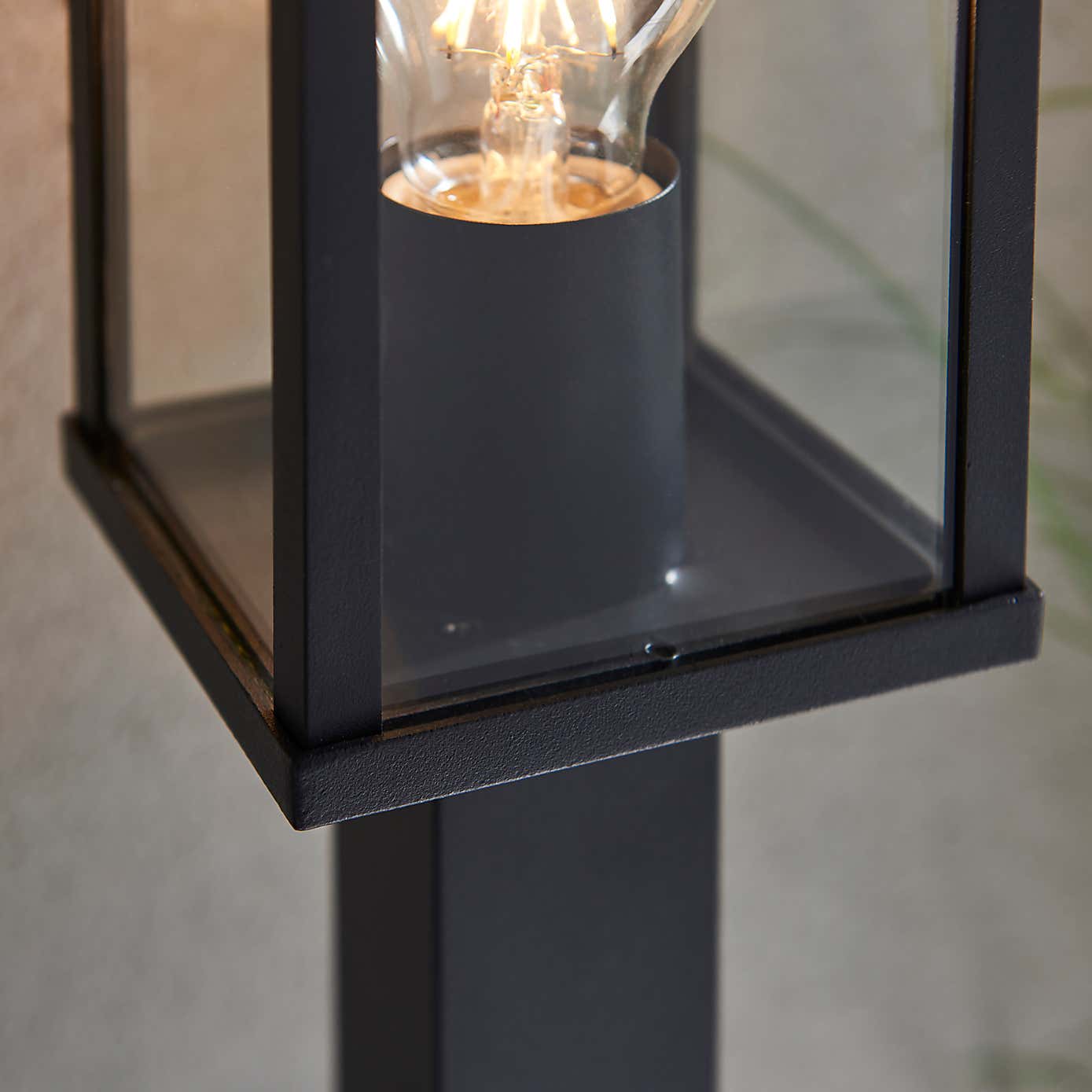 London Outdoor Pathfinder Light