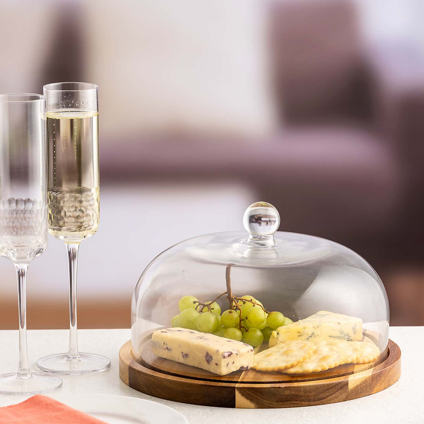 Ravenhead Glass Dome, 26cm