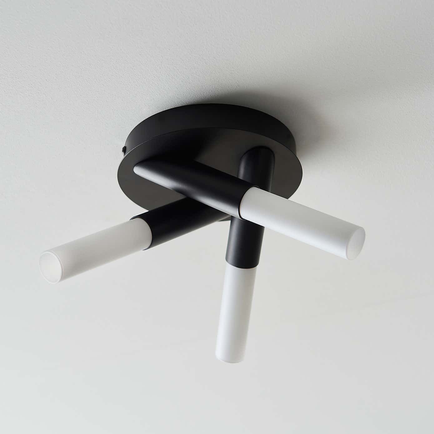 Lyla 3 Light Spotlight