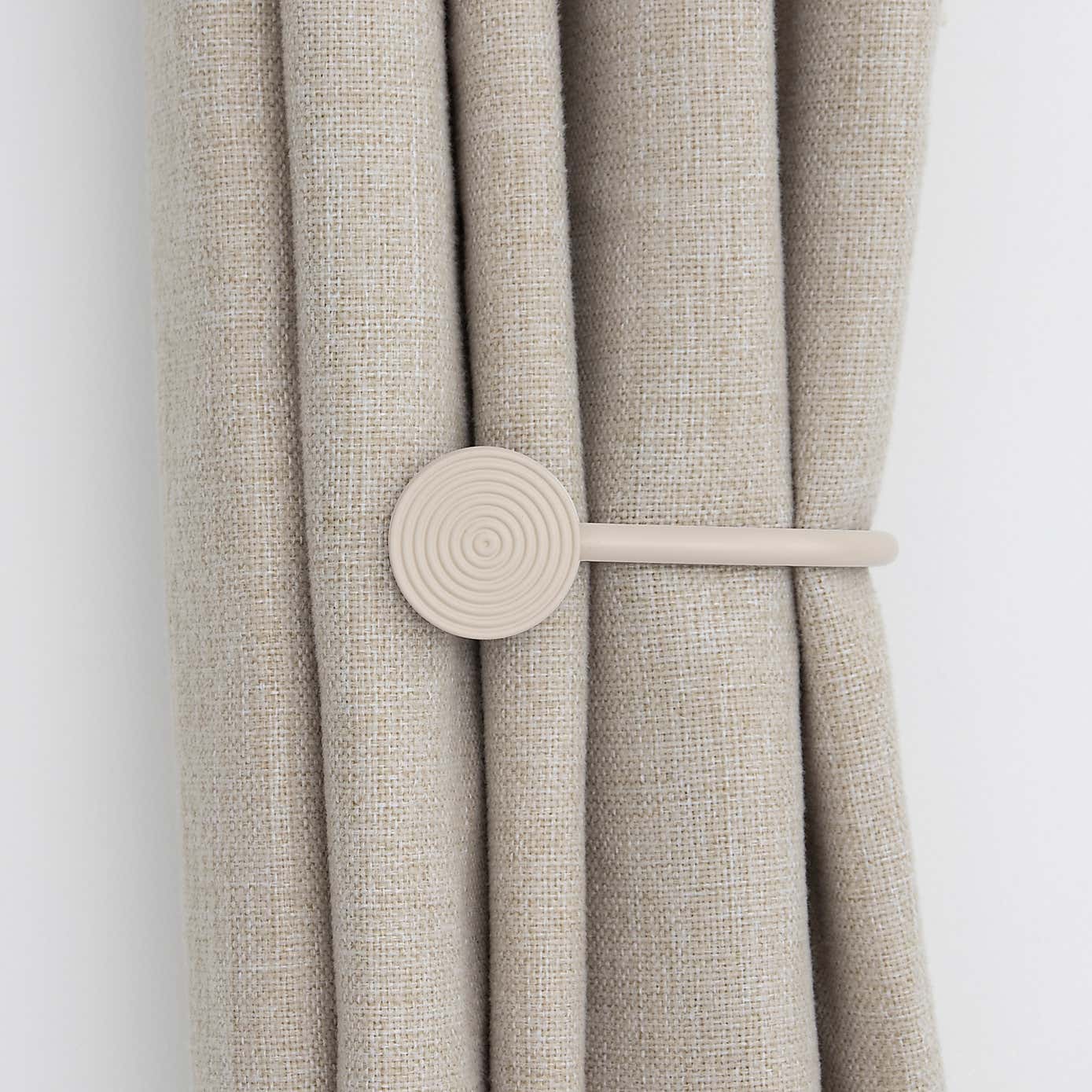Ribbed Metal Curtain Holdbacks