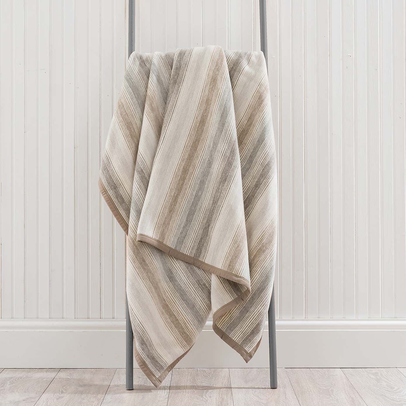 Thermosoft Ombre Stripe Natural Throw