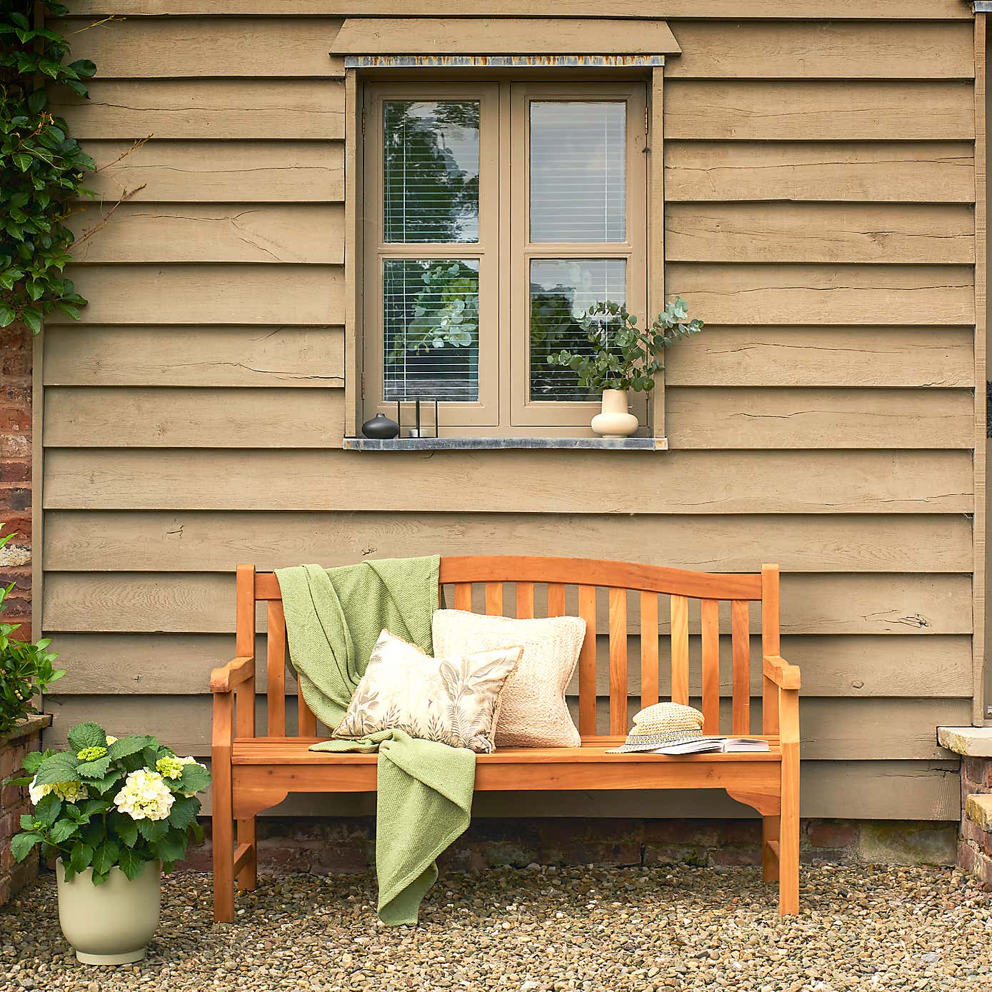 Kingsbury Medium Outdoor Bench