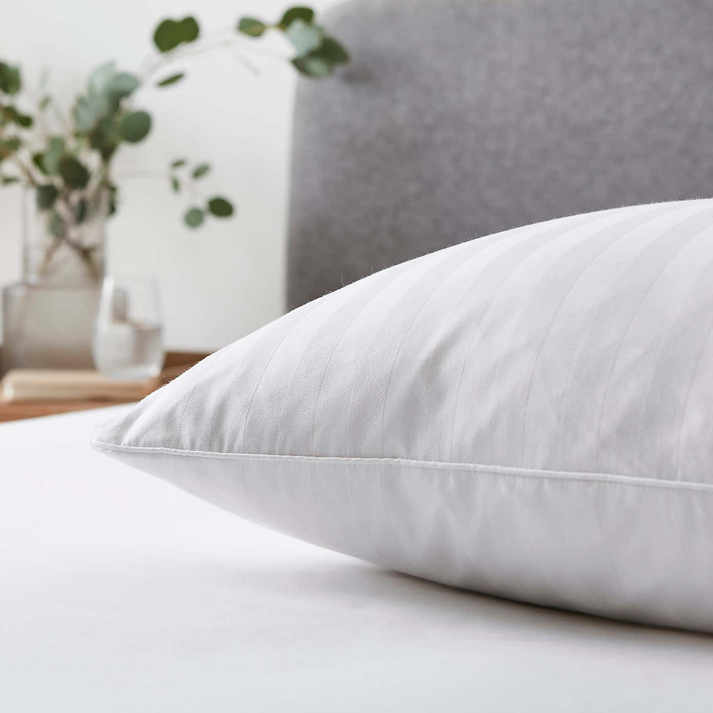 Hotel Luxury Cotton Duck Feather and Down Firm-Support Pillow