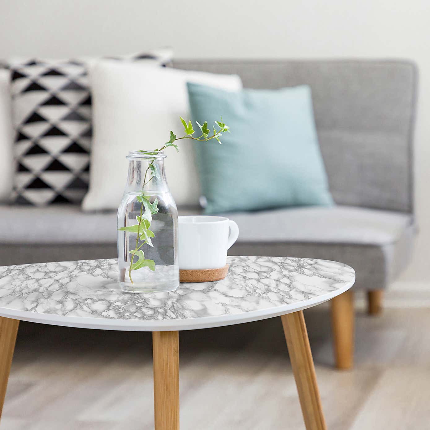 Gekko Fix Grey Carrara Sticky Back Plastic