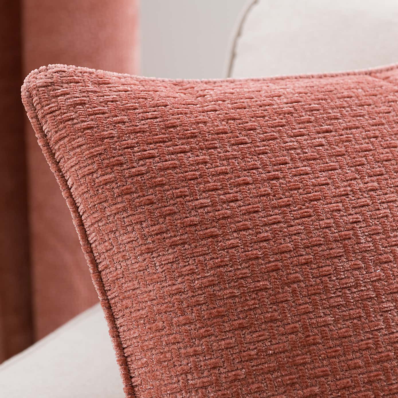 Alayna Chenille Square Cushion
