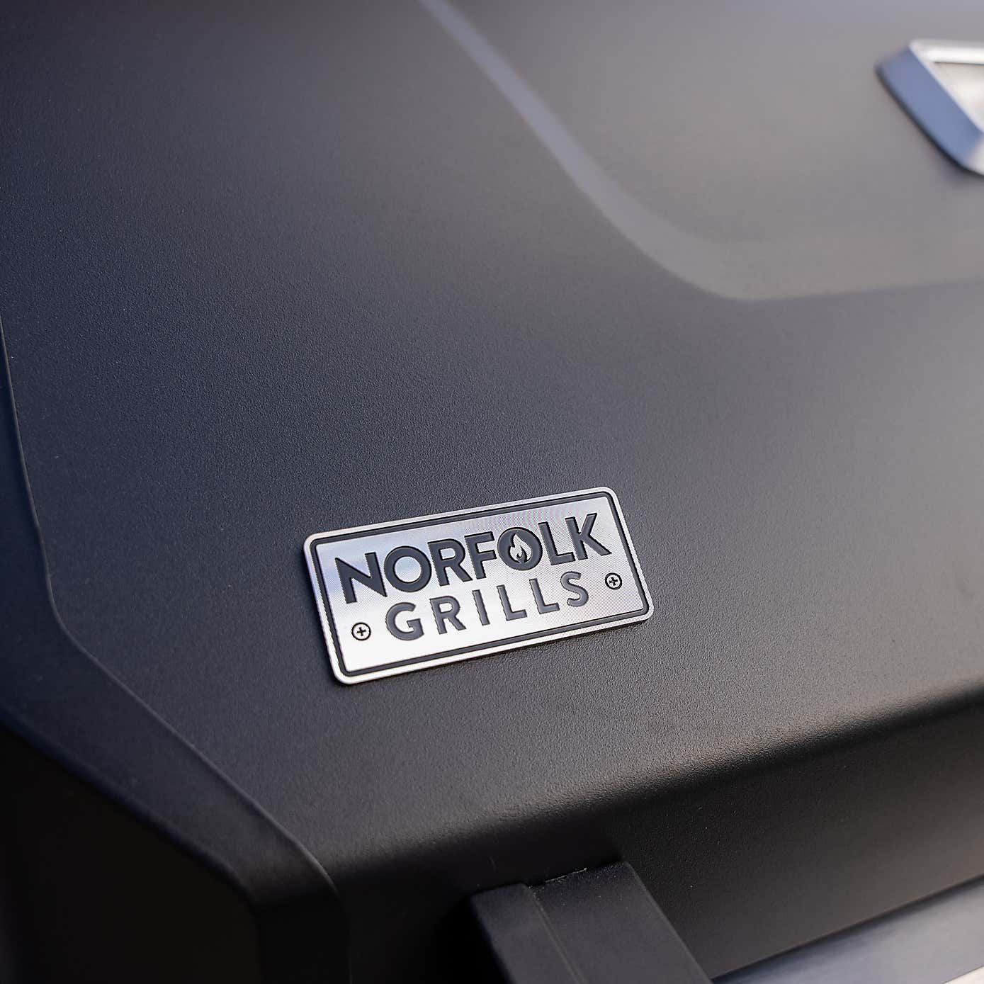 Norfolk Grills Atlas 400 Gas BBQ, 4 Burner with Side Burner & Cabinet