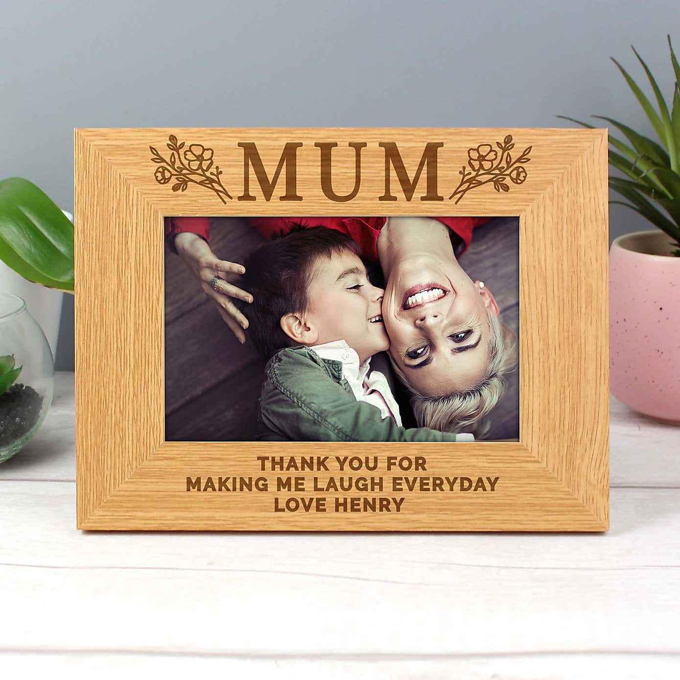 Personalised Floral Mum Oak Effect Landscape Photo Frame