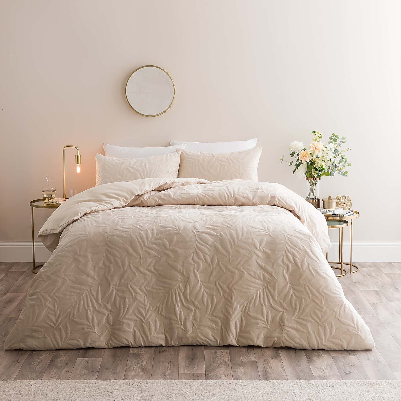 Nya Velvet Pinsonic Duvet Cover & Pillowcase Set