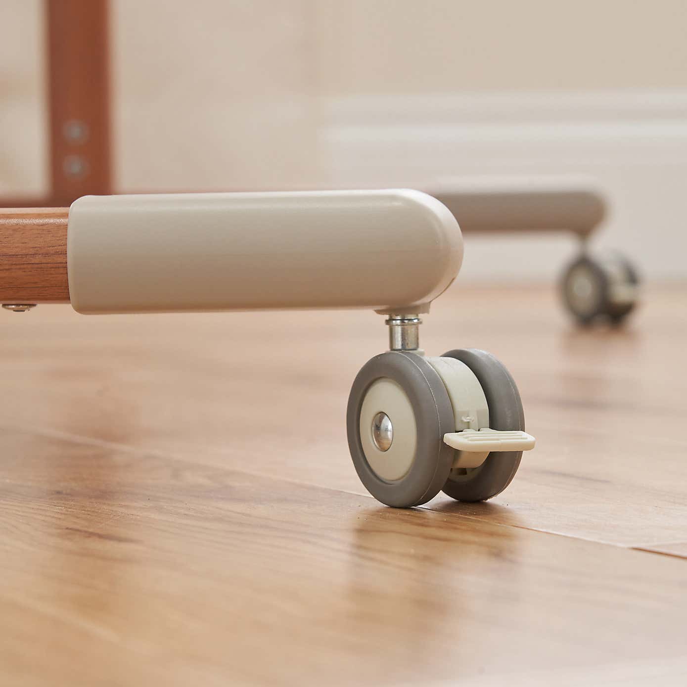 Tutti Bambini Zizee Essential Crib