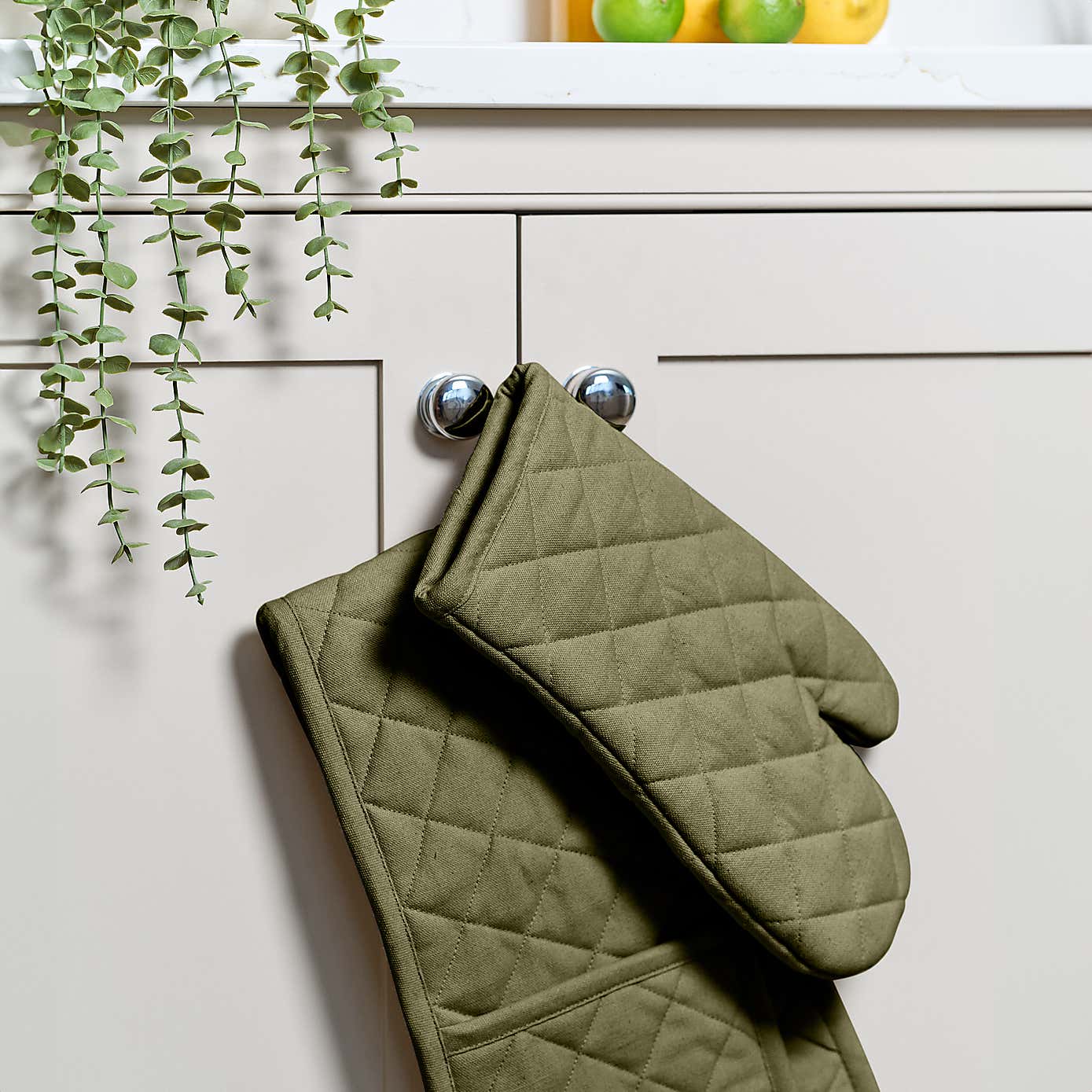 Dexam Set of 2 Love Colour Single Oven Gloves