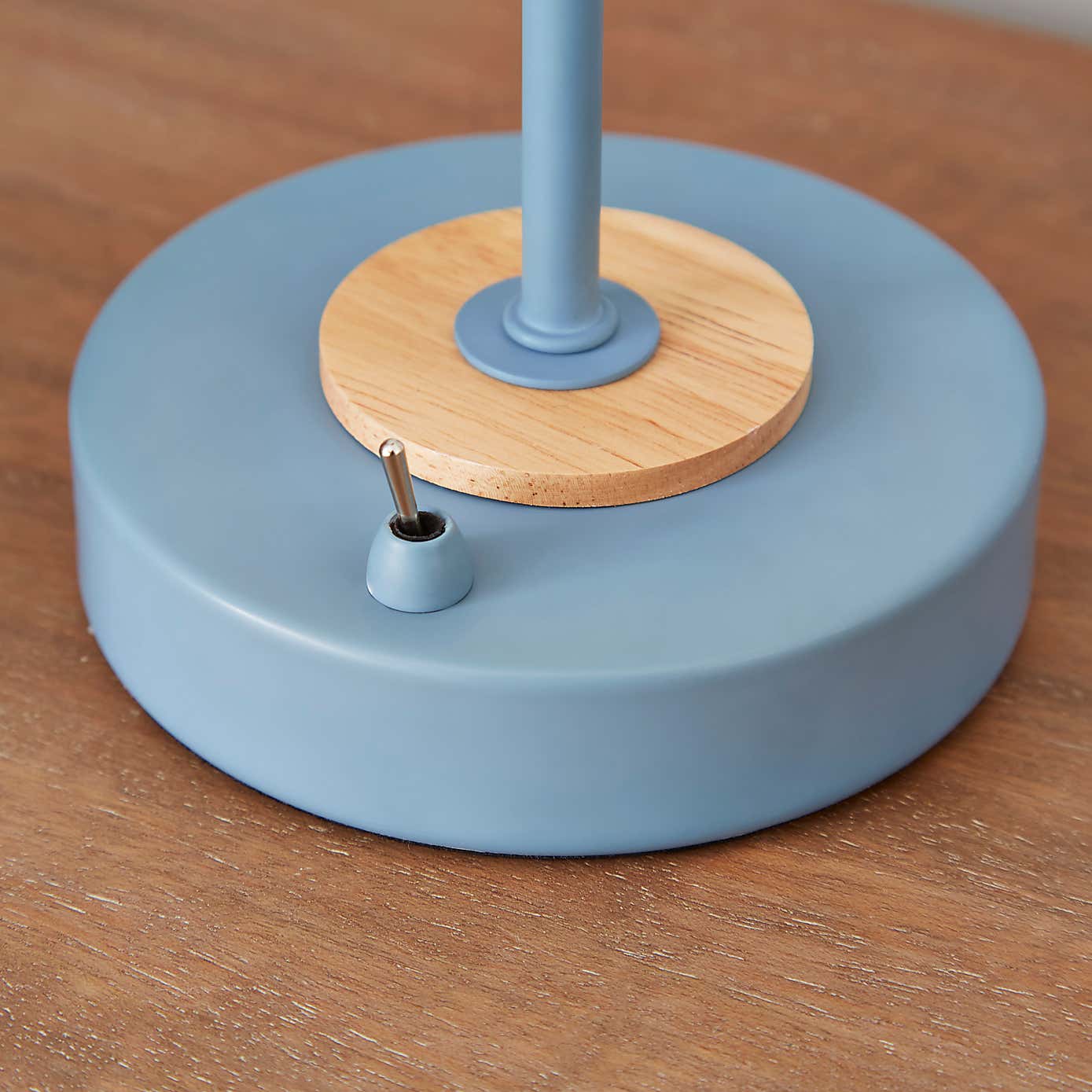 Remi Rechargeable Table Lamp